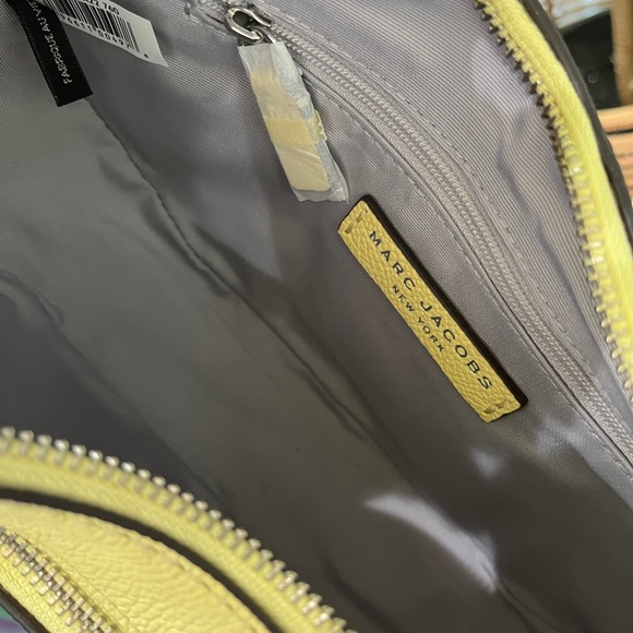 NWT Marc Jacobs Yellow handbag - Picture 2 of 5